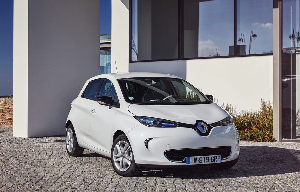 Renault Zoe a redevenit în luna mai cea mai înmatriculată mașină electrică din Europa: hatchback-ul a detronat Tesla Model 3 - Poza 1