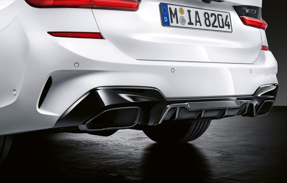 Pachete M Performance pentru noile BMW Seria 8 Gran Coupe și Seria 3 Touring: elemente noi de caroserie și accesorii speciale pentru interior - Poza 17