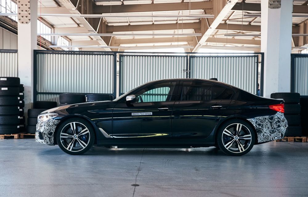 BMW Seria 5 a fost transformat în cobai pentru testarea viitoarelor sisteme electrice de propulsie: trei motoare și peste 720 CP - Poza 7
