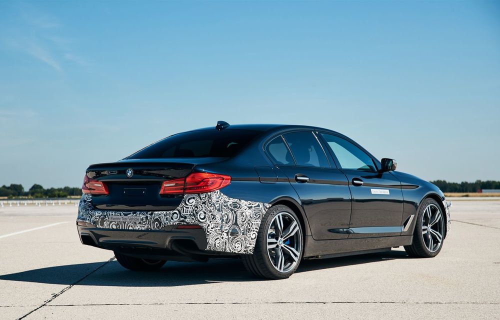 BMW Seria 5 a fost transformat în cobai pentru testarea viitoarelor sisteme electrice de propulsie: trei motoare și peste 720 CP - Poza 4