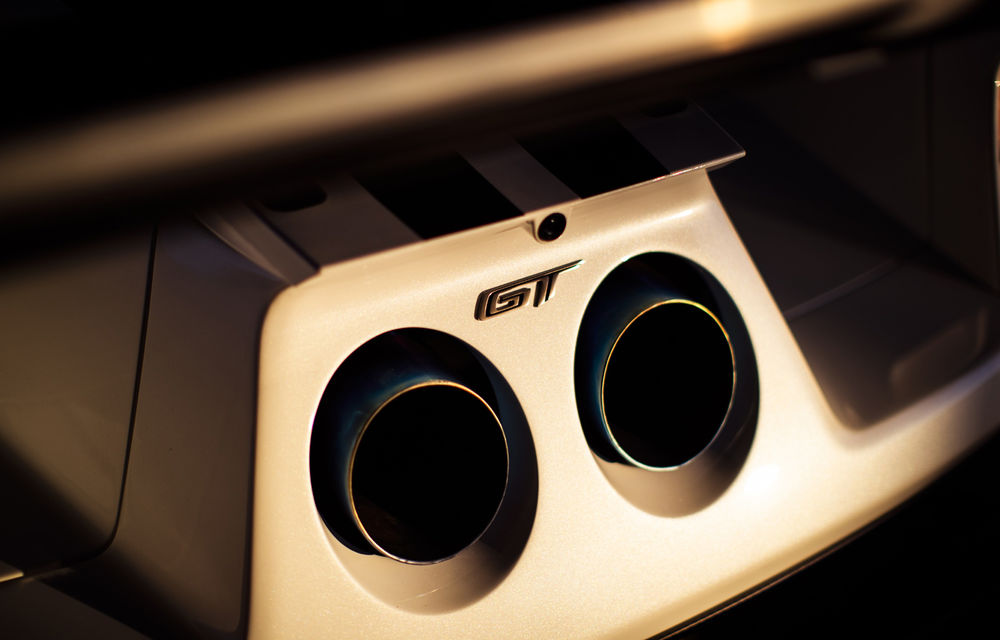 Ford a dezvăluit o versiune de circuit a supercarului GT: noul Ford GT Mk II are 700 de cai putere și costă un milion de euro - Poza 8