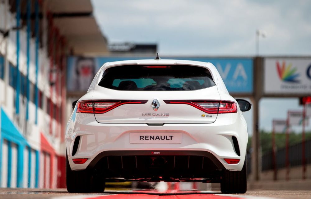 Informații noi despre Renault Megane RS Trophy-R: transmisie manuală cu șase trepte și 0-100 km/h în 5.4 secunde - Poza 16