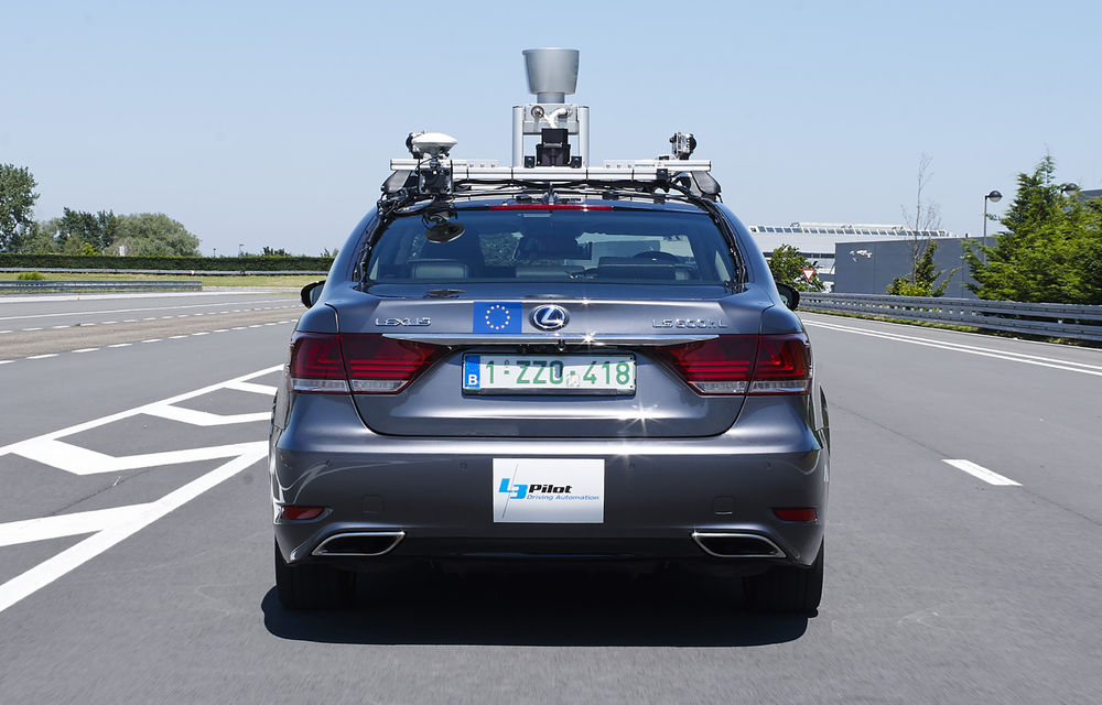 Toyota începe testele cu mașini autonome în Europa: un Lexus LS echipat cu senzori și camere video se va conduce singur în Bruxelles - Poza 4