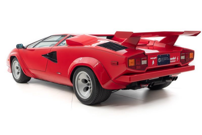 Un Lamborghini Countach care i-a aparținut campionului de Formula 1 Mario Andretti a fost scos la vânzare: suma cerută trece de 440.000 de euro - Poza 5