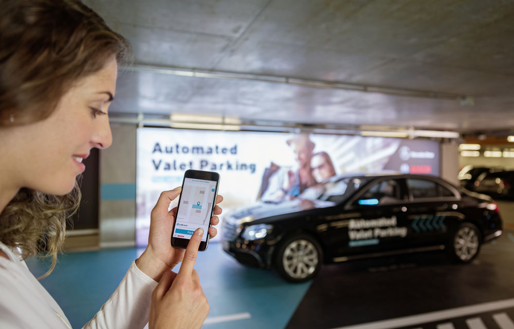 Mercedes-Benz a dezvoltat primul sistem de parcare autonomă fără supraveghere umană: tehnologia va fi testată la Stuttgart - Poza 1