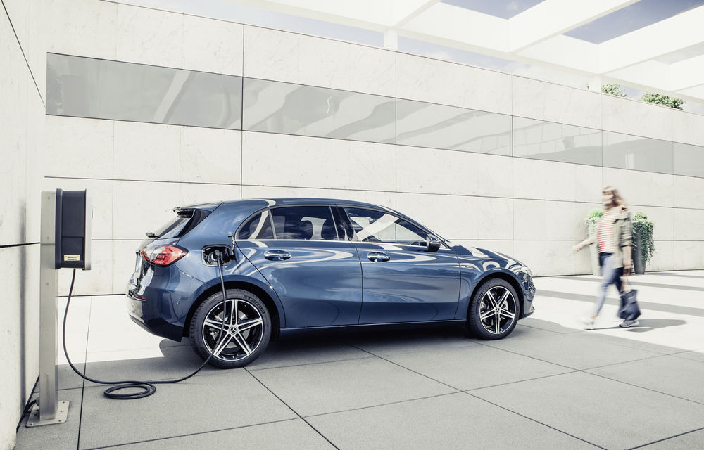 Mercedes-Benz Clasa A și Clasa B primesc versiuni plug-in hybrid: 218 cai putere și autonomie electrică de până la 69 de kilometri - Poza 3