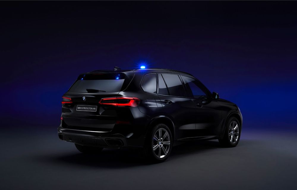 BMW a prezentat noul X5 Protection VR6: versiunea blindată a SUV-ului german poate face față cartușelor trase cu un AK-47 - Poza 5