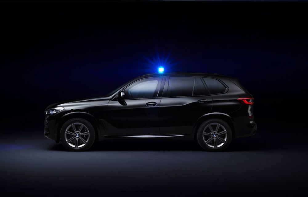 BMW a prezentat noul X5 Protection VR6: versiunea blindată a SUV-ului german poate face față cartușelor trase cu un AK-47 - Poza 15