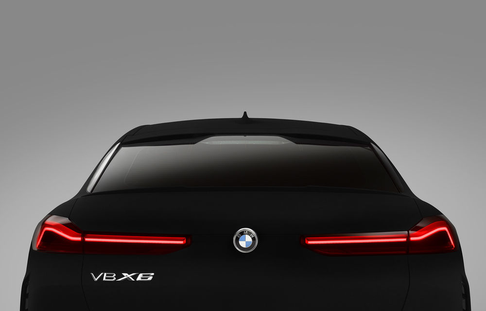 Versiune unicat pentru BMW X6: SUV-ul a primit cea mai neagră vopsea de caroserie din lume - Poza 7