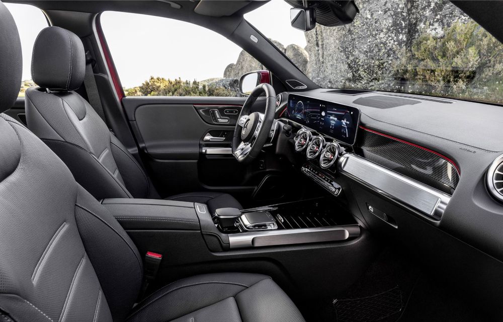 Mercedes a prezentat noul AMG GLB 35 4Matic: SUV-ul compact cu șapte locuri oferă 306 CP și accelerează de la 0 la 100 km/h în 5.2 secunde - Poza 25