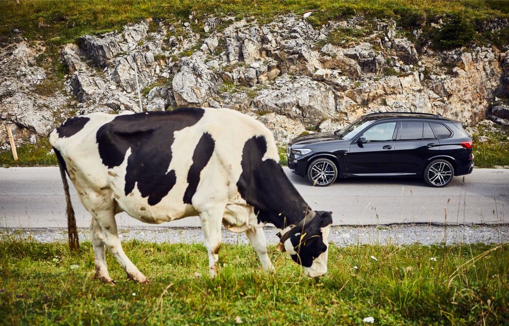 Versiunea plug-in hybrid a lui BMW X5 poate fi comandată și în România: SUV-ul cu autonomie electrică de până la 87 de kilometri pornește de la 77.000 de euro - Poza 9