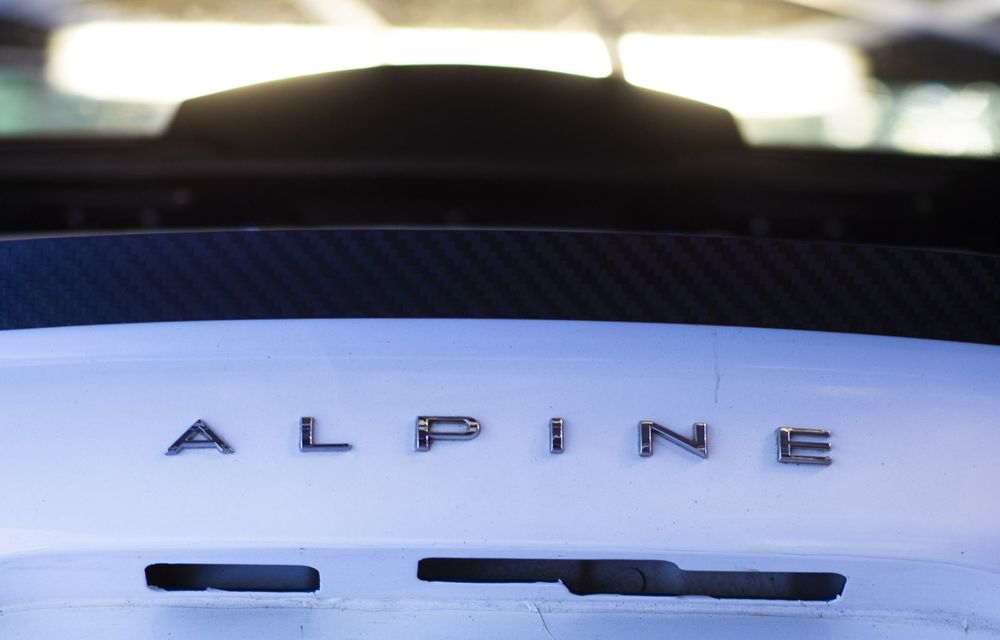 Alpine a dezvoltat o versiune de raliuri pentru modelul A110: sportiva francezilor oferă peste 300 CP și transmisie secvențială cu șase trepte - Poza 24