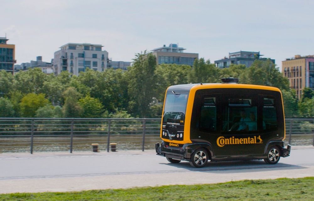 Continental prezintă tehnologiile viitorului imediat: sistem mild-hibrid la 48V cu rulare 100% electrică, siguranță sporită cu noul asistent pentru virajul la dreapta și orașele conectate ale viitorului - Poza 13
