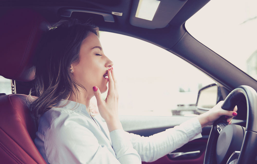 Sondaj: Un sfert dintre șoferii români au adormit la volan, iar 52% au condus mai mult de 8 ore fără întrerupere - Poza 1