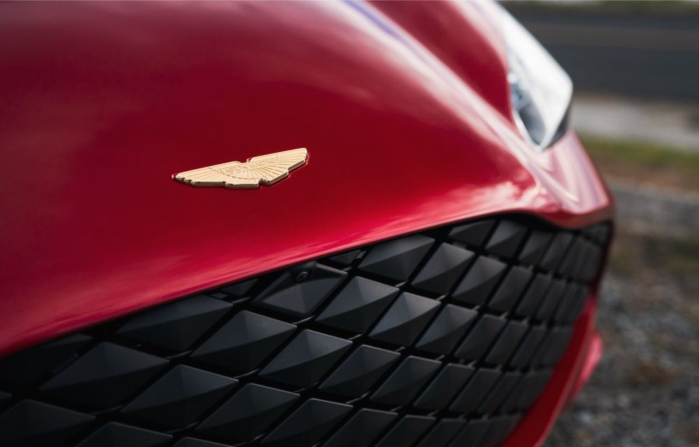 Aston Martin DBS GT Zagato: accesorii exterioare din aur, elemente interioare printate 3D și producție limitată la 19 unități - Poza 9