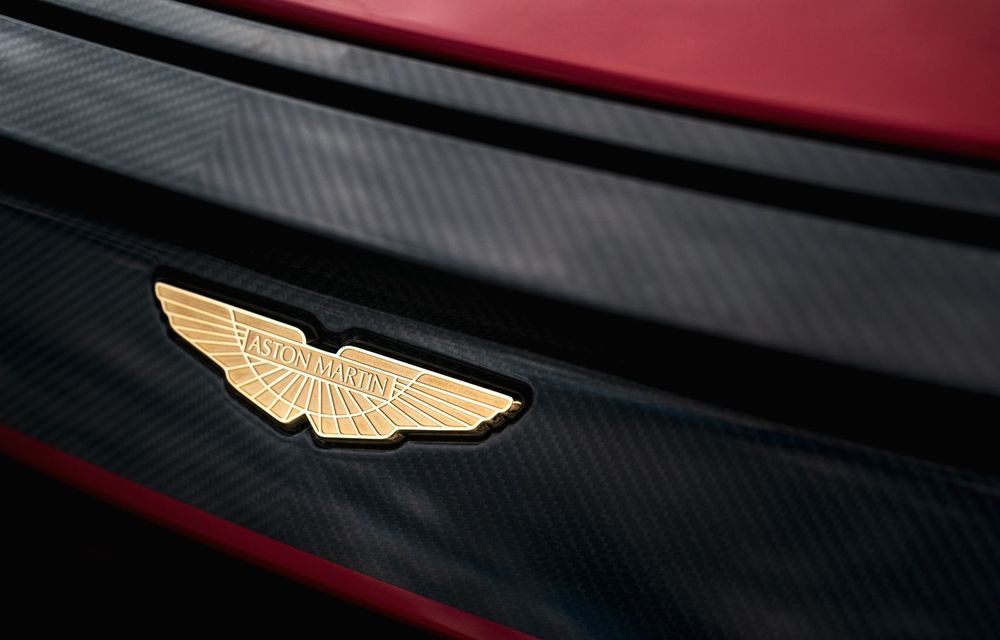 Aston Martin DBS GT Zagato: accesorii exterioare din aur, elemente interioare printate 3D și producție limitată la 19 unități - Poza 16