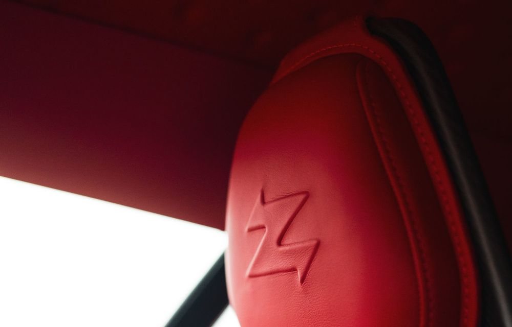 Aston Martin DBS GT Zagato: accesorii exterioare din aur, elemente interioare printate 3D și producție limitată la 19 unități - Poza 22
