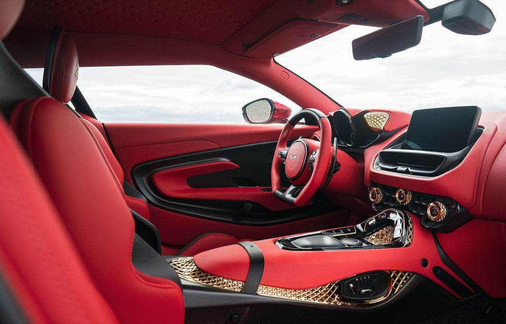 Aston Martin DBS GT Zagato: accesorii exterioare din aur, elemente interioare printate 3D și producție limitată la 19 unități - Poza 17