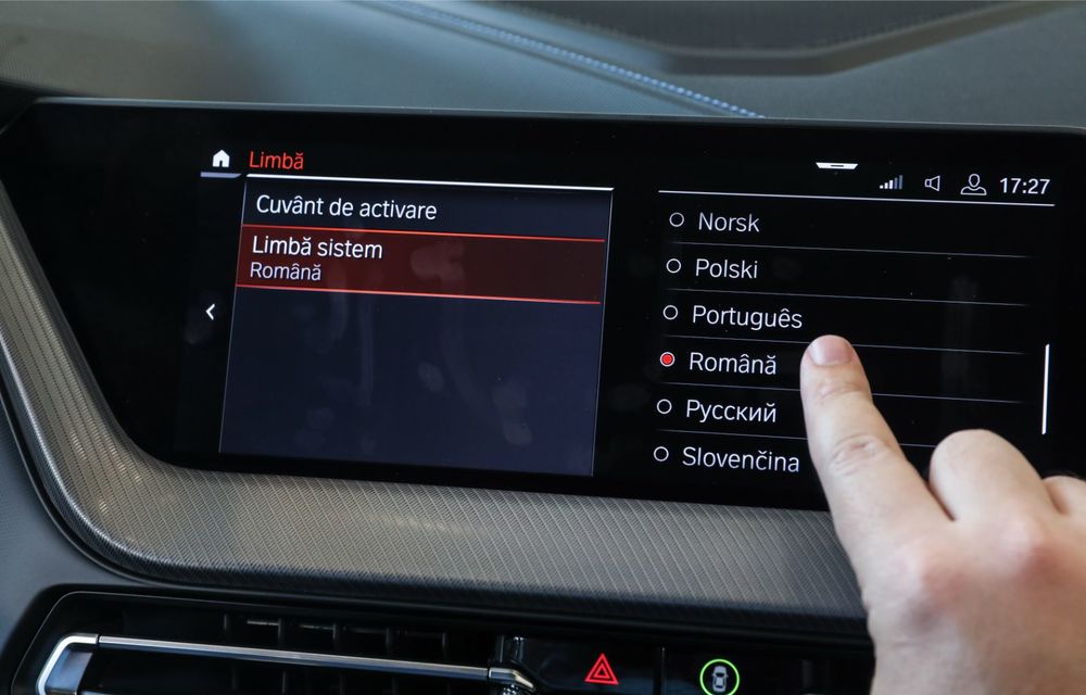 BMW a prezentat noul Seria 1 în România: interfață iDrive disponibilă în limba română și informații despre trafic în timp real. Preț de pornire de 27.600 de euro - Poza 29