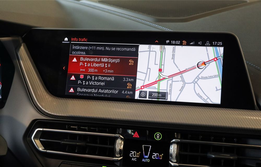BMW a prezentat noul Seria 1 în România: interfață iDrive disponibilă în limba română și informații despre trafic în timp real. Preț de pornire de 27.600 de euro - Poza 27