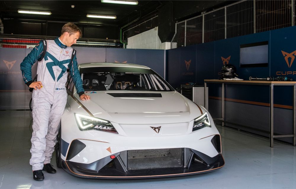 Cupra a demarat testele pe circuit cu modelul electric e-Racer: producătorul spaniol va concura în viitorul sezon ETCR - Poza 3