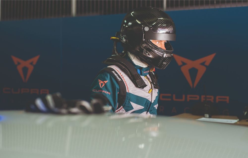 Cupra a demarat testele pe circuit cu modelul electric e-Racer: producătorul spaniol va concura în viitorul sezon ETCR - Poza 12