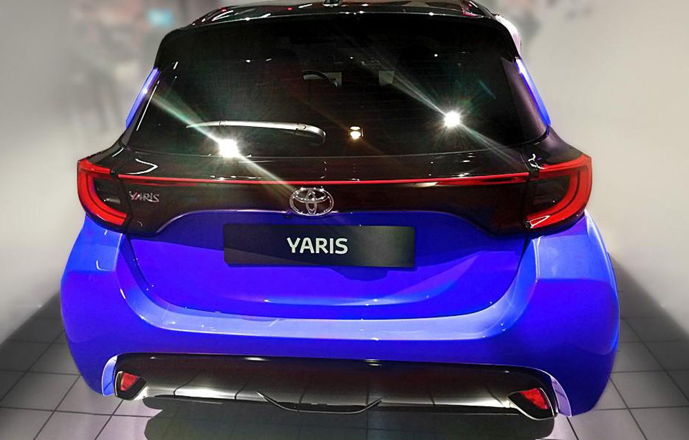 Primele imagini cu noua generație Toyota Yaris au &quot;scăpat&quot; pe internet: hatchback-ul subcompact va fi disponibil pe piață din 2020 - Poza 2