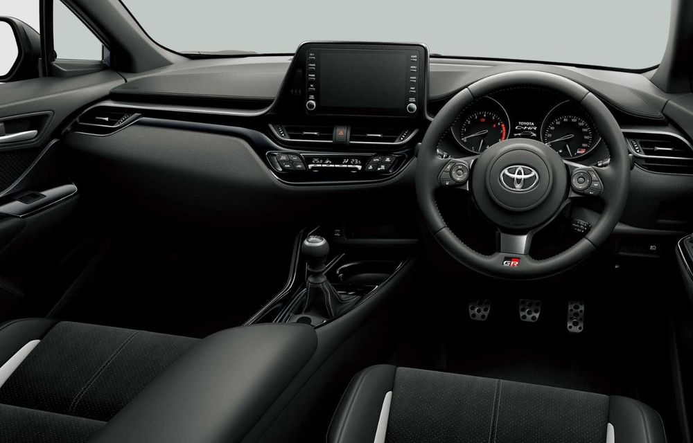 Toyota lansează o versiune nouă pentru C-HR: GR Sport condimentează SUV-ul nipon cu accesorii sport - Poza 3