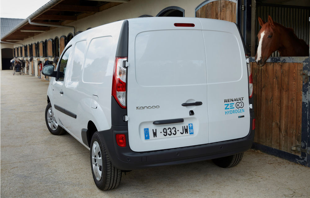 Renault introduce alimentarea cu hidrogen pe utilitare: autonomiile lui Renault Kangoo ZE și Master ZE cresc la peste 350 de kilometri - Poza 3