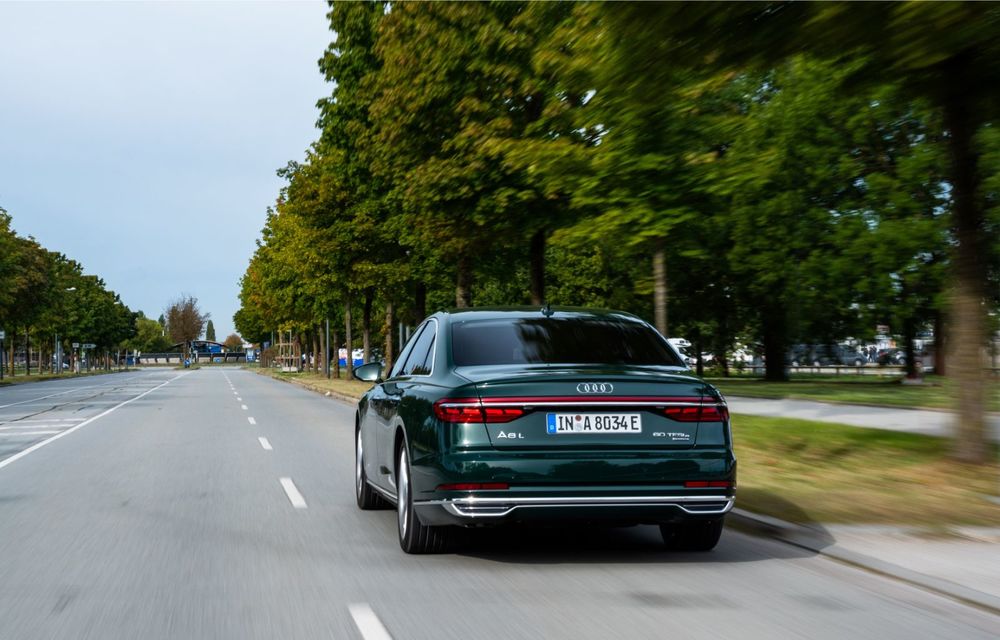 Imagini și informații noi referitoare la versiunea plug-in hybrid a lui Audi A8 L: putere totală de 449 CP și autonomie de până la 46 de kilometri - Poza 18