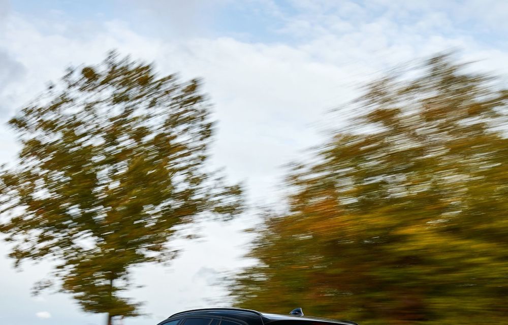 Informații noi despre BMW Seria 3 Touring M340i xDrive: motor de 3.0 litri cu 374 CP și accelerație de la 0 la 100 km/h în 4.5 secunde - Poza 18