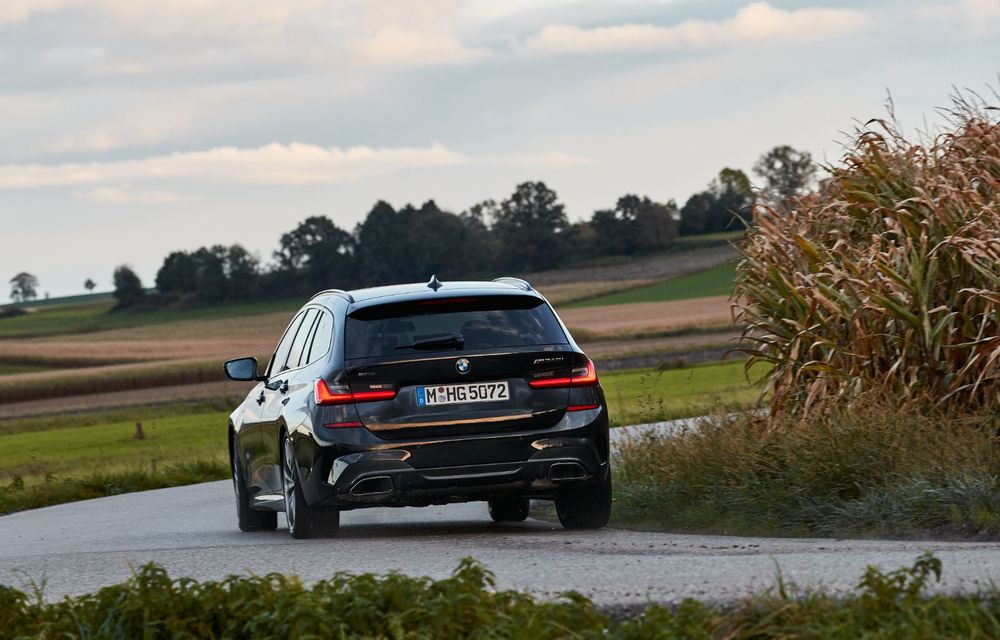 Informații noi despre BMW Seria 3 Touring M340i xDrive: motor de 3.0 litri cu 374 CP și accelerație de la 0 la 100 km/h în 4.5 secunde - Poza 21