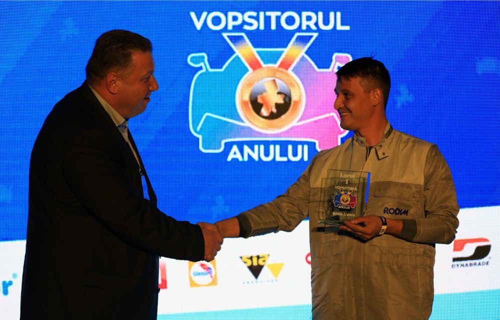 Vopsitorul anului în România: bucureșteanul Adrian Marius Dumitrescu a câștigat competiția organizată de Policolor - Poza 2