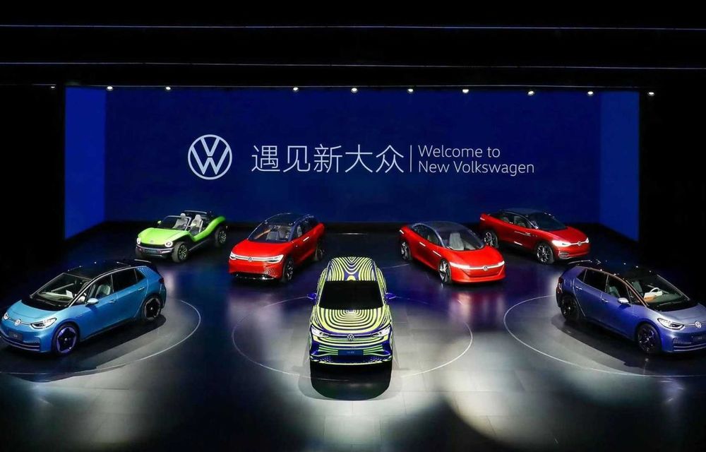Imagini noi sub camuflaj cu viitorul Volkswagen ID.4: SUV-ul electric va fi prezentat în februarie 2020 - Poza 4