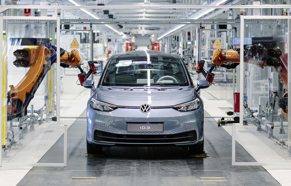 Volkswagen a început producția lui ID.3: hatchback-ul electric a primit peste 35.000 de pre-comenzi - Poza 1