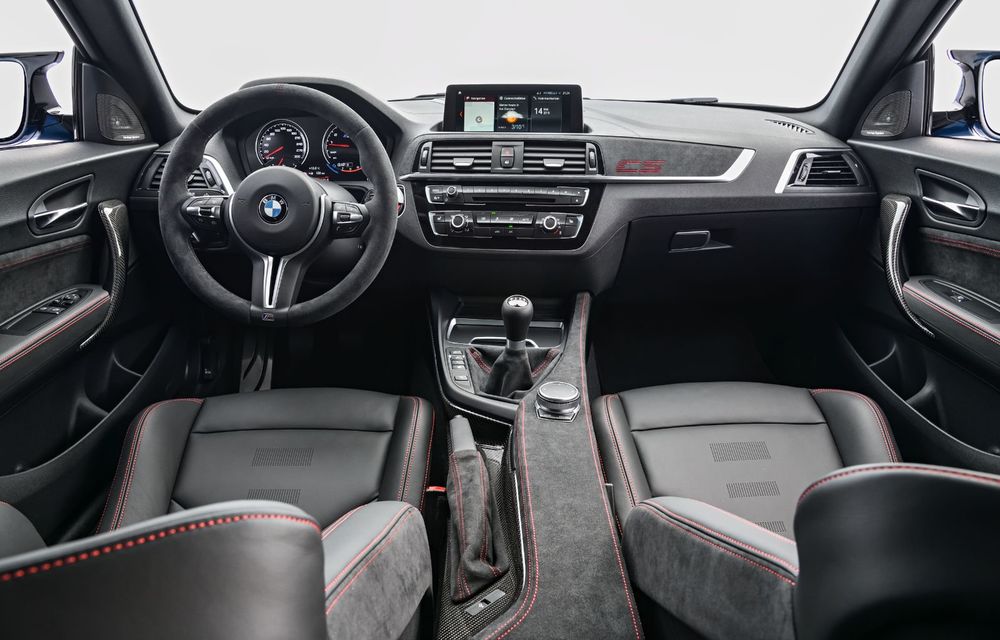 Acesta este noul BMW M2 CS: primele imagini cu modelul de performanță, &quot;scăpate&quot; pe internet înainte de prezentarea oficială - Poza 13