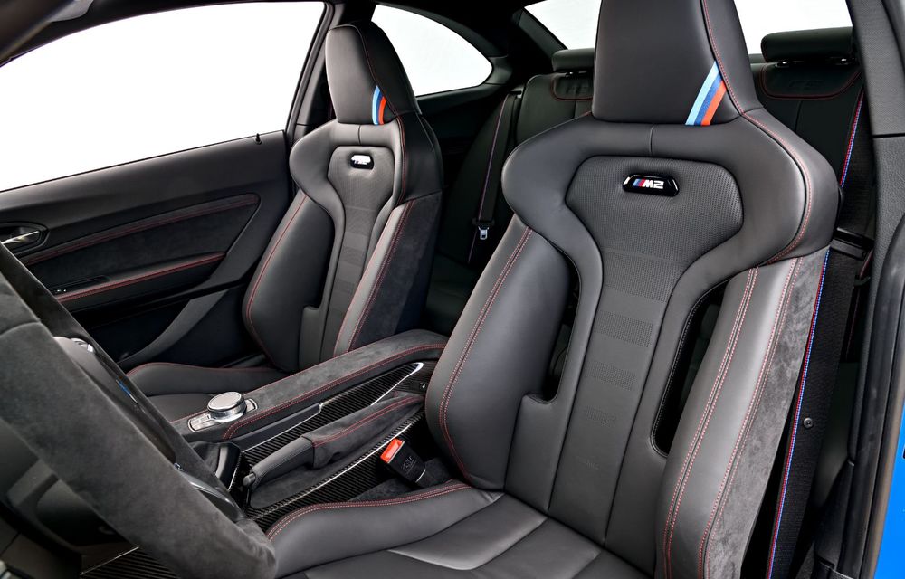 Acesta este noul BMW M2 CS: primele imagini cu modelul de performanță, &quot;scăpate&quot; pe internet înainte de prezentarea oficială - Poza 14