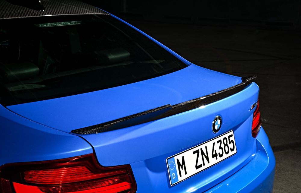 Acesta este noul BMW M2 CS: primele imagini cu modelul de performanță, &quot;scăpate&quot; pe internet înainte de prezentarea oficială - Poza 8