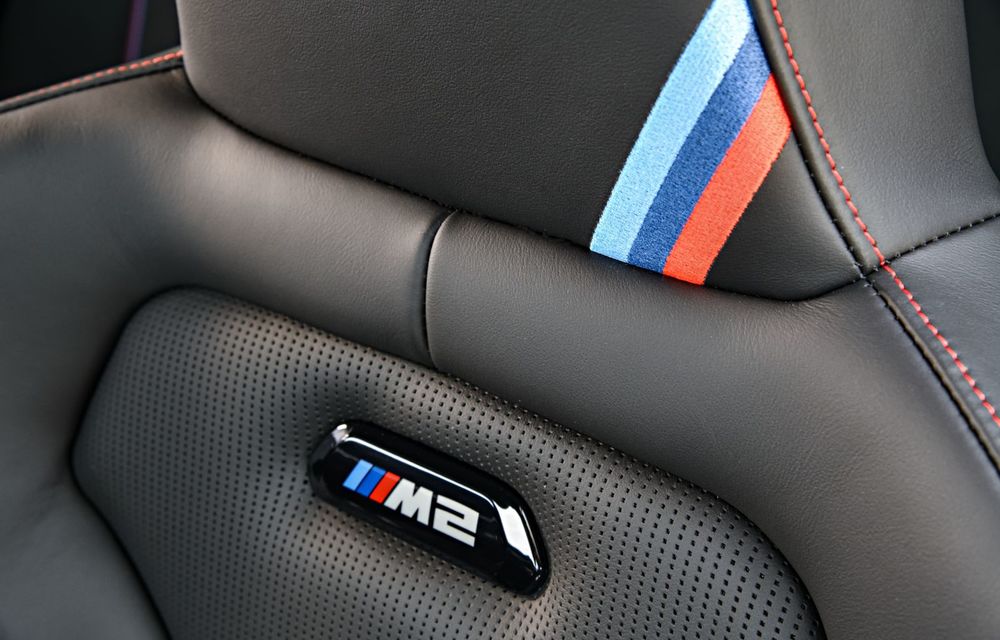 BMW a prezentat noul M2 CS: accesorii de caroserie din fibră de carbon, motor de 3.0 litri cu 450 CP și 4 secunde pentru 0-100 km/h - Poza 73