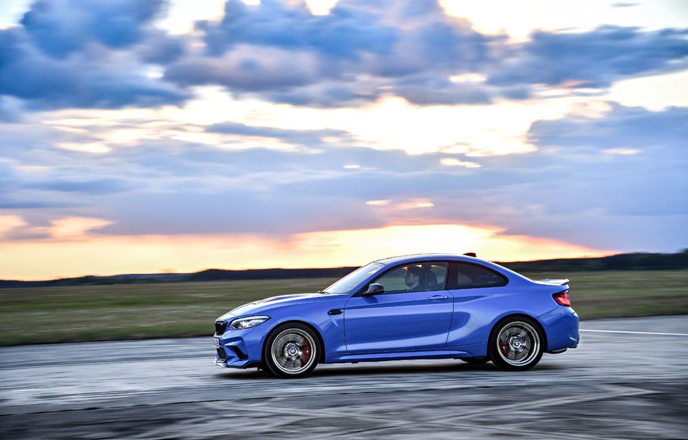 BMW a prezentat noul M2 CS: accesorii de caroserie din fibră de carbon, motor de 3.0 litri cu 450 CP și 4 secunde pentru 0-100 km/h - Poza 47