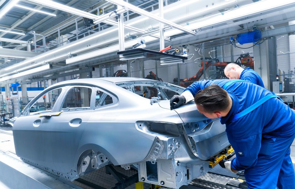 BMW Seria 2 Gran Coupe a intrat pe linia de asamblare: noul model de clasă compactă este produs la fabrica din Leipzig - Poza 8