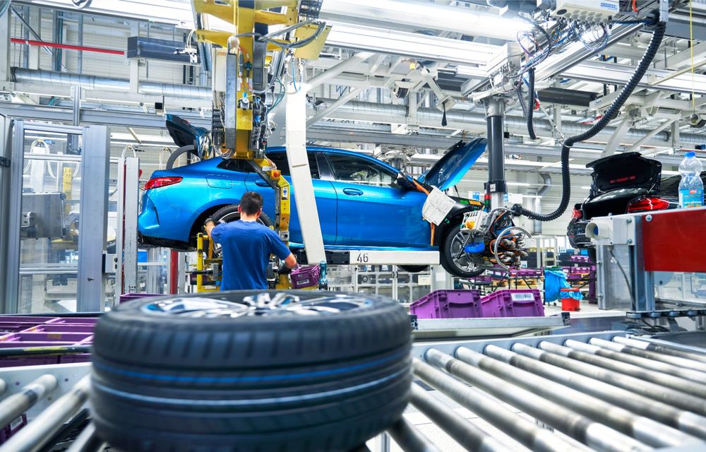 BMW Seria 2 Gran Coupe a intrat pe linia de asamblare: noul model de clasă compactă este produs la fabrica din Leipzig - Poza 17