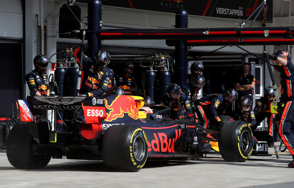 Video: Un nou record în Formula 1 pentru schimbul de pneuri: 1.82 secunde pentru mecanicii Red Bull - Poza 1