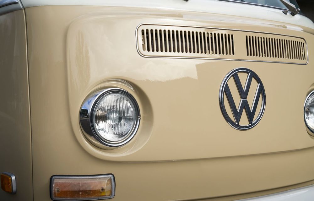 Un Volkswagen Type 2 din 1972 a fost transformat în vehicul electric: motor de 136 de cai putere și autonomie de 200 de kilometri - Poza 8