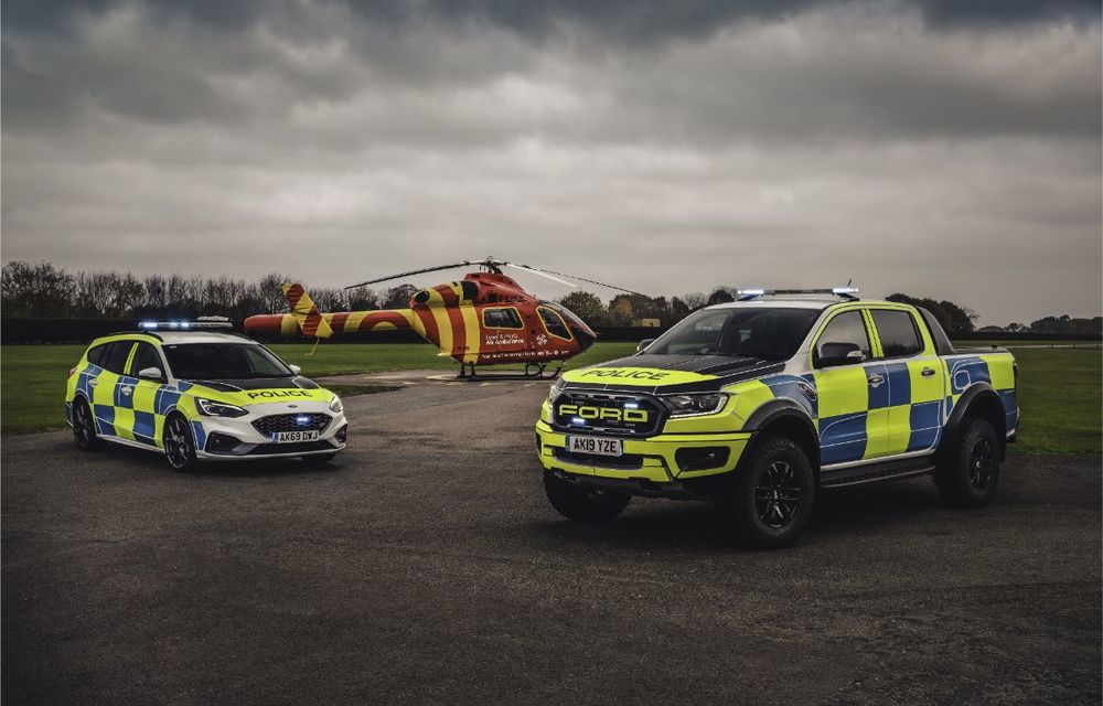 Pentru urmăriri în off-road: pick-up-ul sport Ford Ranger Raptor intră în flota poliției din Marea Britanie - Poza 18