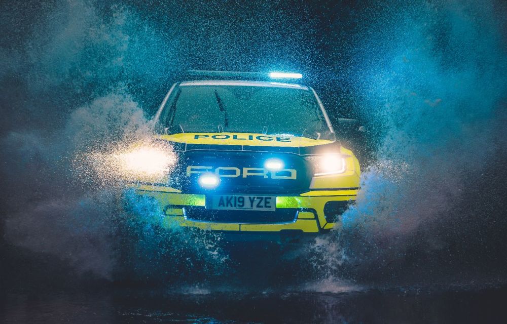 Pentru urmăriri în off-road: pick-up-ul sport Ford Ranger Raptor intră în flota poliției din Marea Britanie - Poza 7