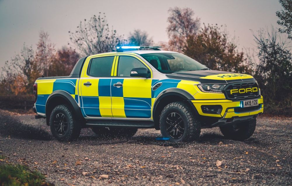 Pentru urmăriri în off-road: pick-up-ul sport Ford Ranger Raptor intră în flota poliției din Marea Britanie - Poza 6