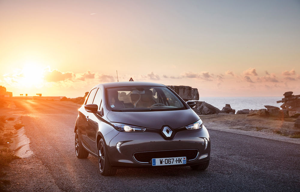 Vânzările de mașini electrice au crescut cu 150% în România în primele 11 luni ale anului: Renault revine pe primul loc în fața Nissan - Poza 1