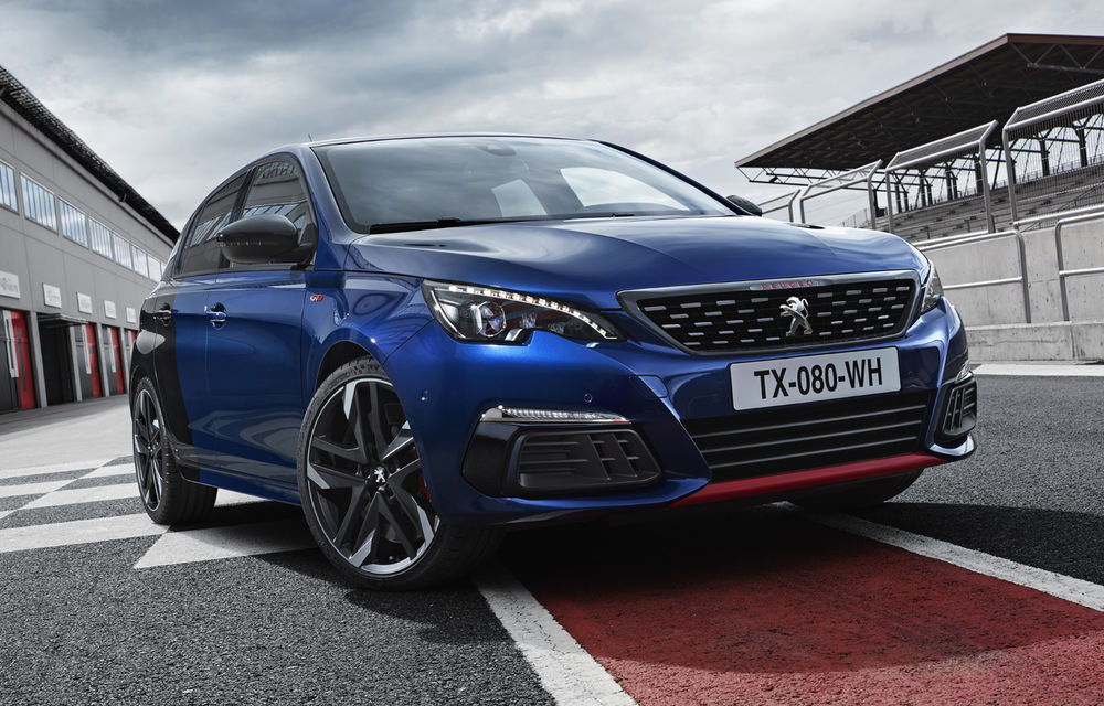 Peugeot confirmă că noua generație 308 va avea versiune plug-in hybrid: francezii nu exclud nici lansarea unei variante electrice - Poza 1