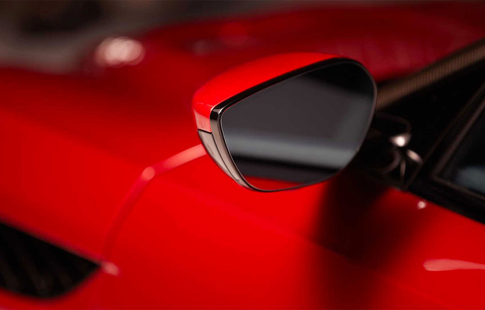 Aston Martin prezintă o oglindă retrovizoare hibridă: poate fi oglindă clasică sau ecran pentru camerele retrovizoare - Poza 5